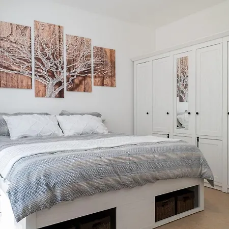 Apartment Beautiful In Town Centre